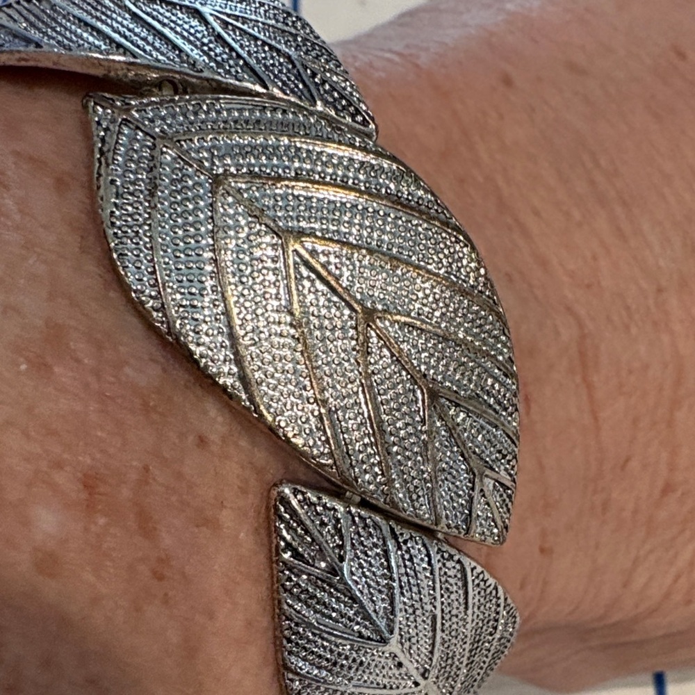 Silver Leaf Design Bracelet Stretch slip on